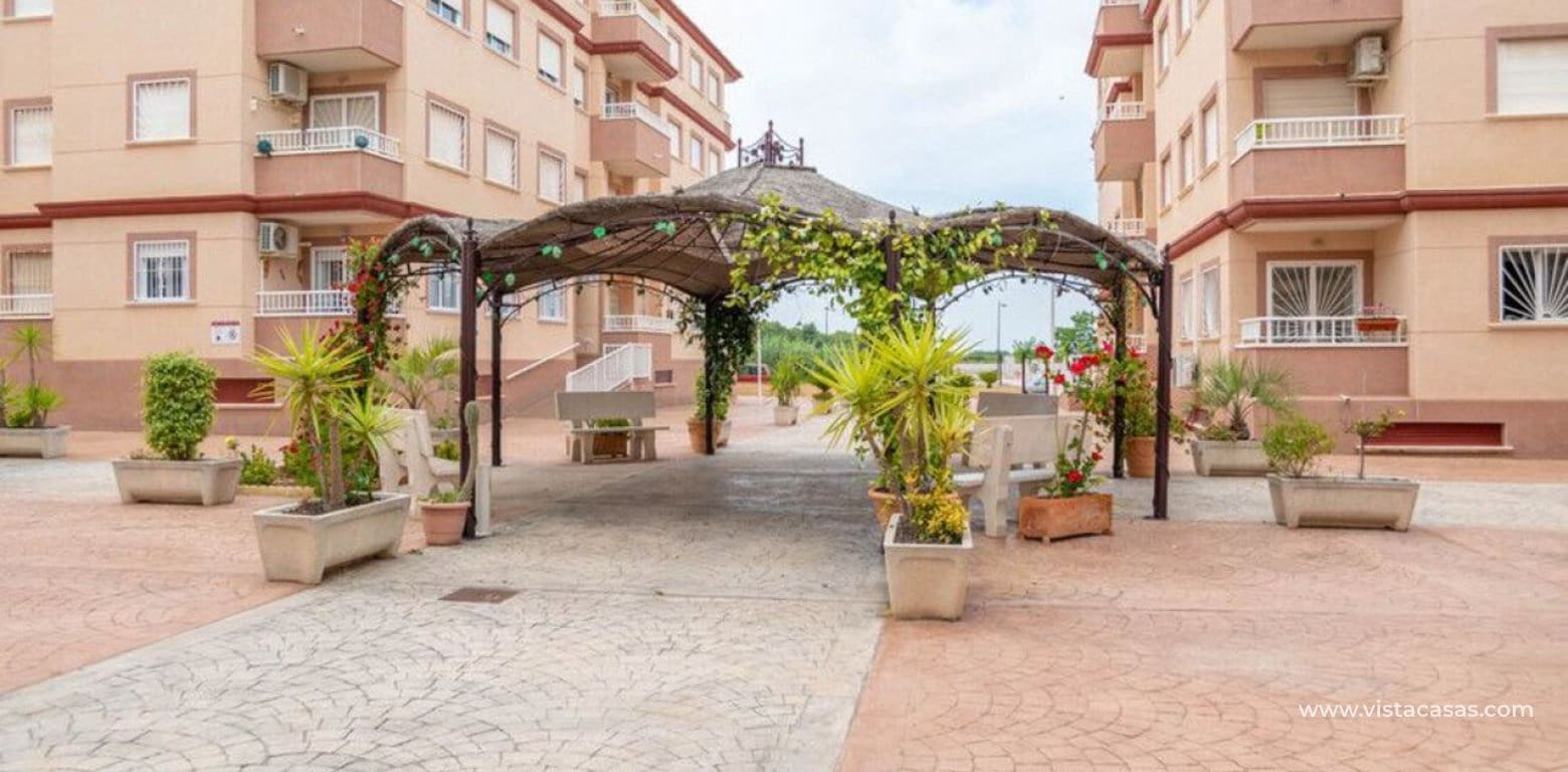 2 bedroom Apartment for sale in Algorfa - € 123,000 (Ref: 9060741)
