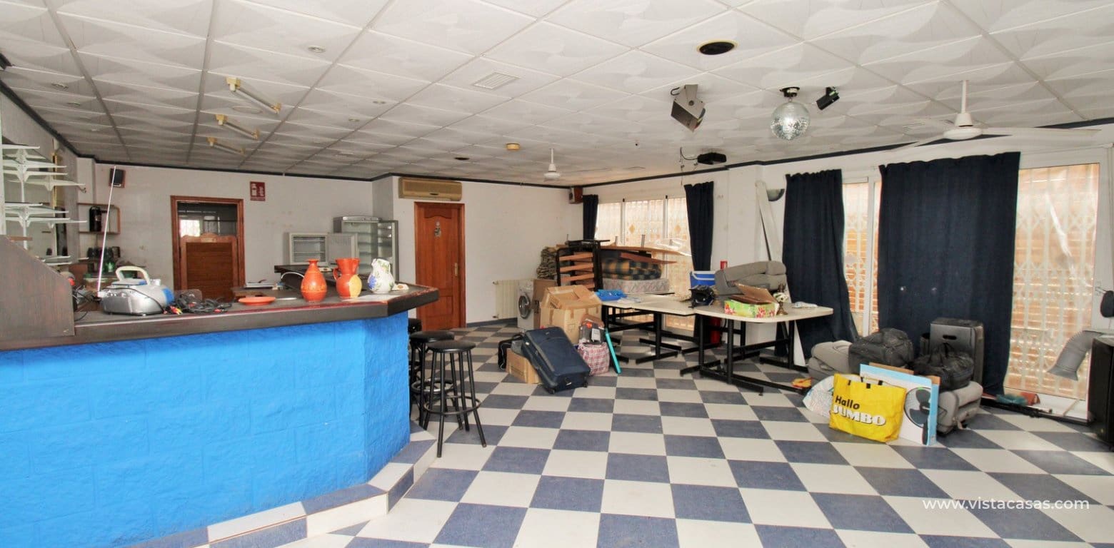 3 slaapkamer Commercieel te koop in Villamartin - € 374.900 (Ref: 9123720)