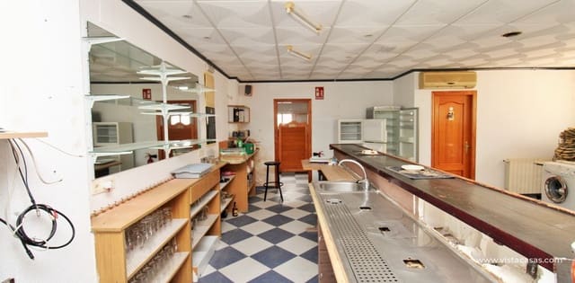 3 soveværelse Erhverv til salg i Villamartin, Orihuela - € 374.900 (Ref: 9123720)