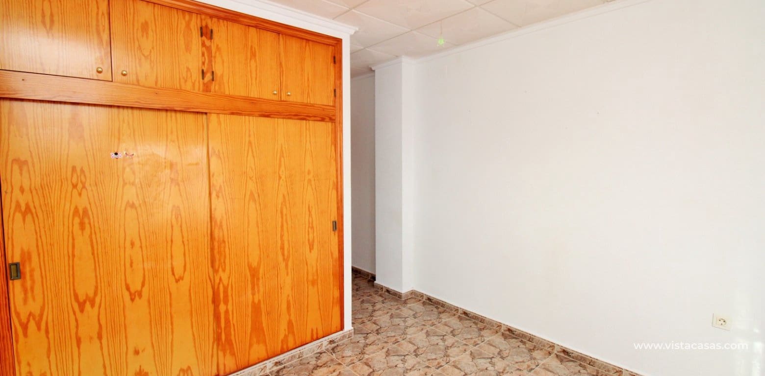 3 slaapkamer Commercieel te koop in Villamartin - € 374.900 (Ref: 9123720)