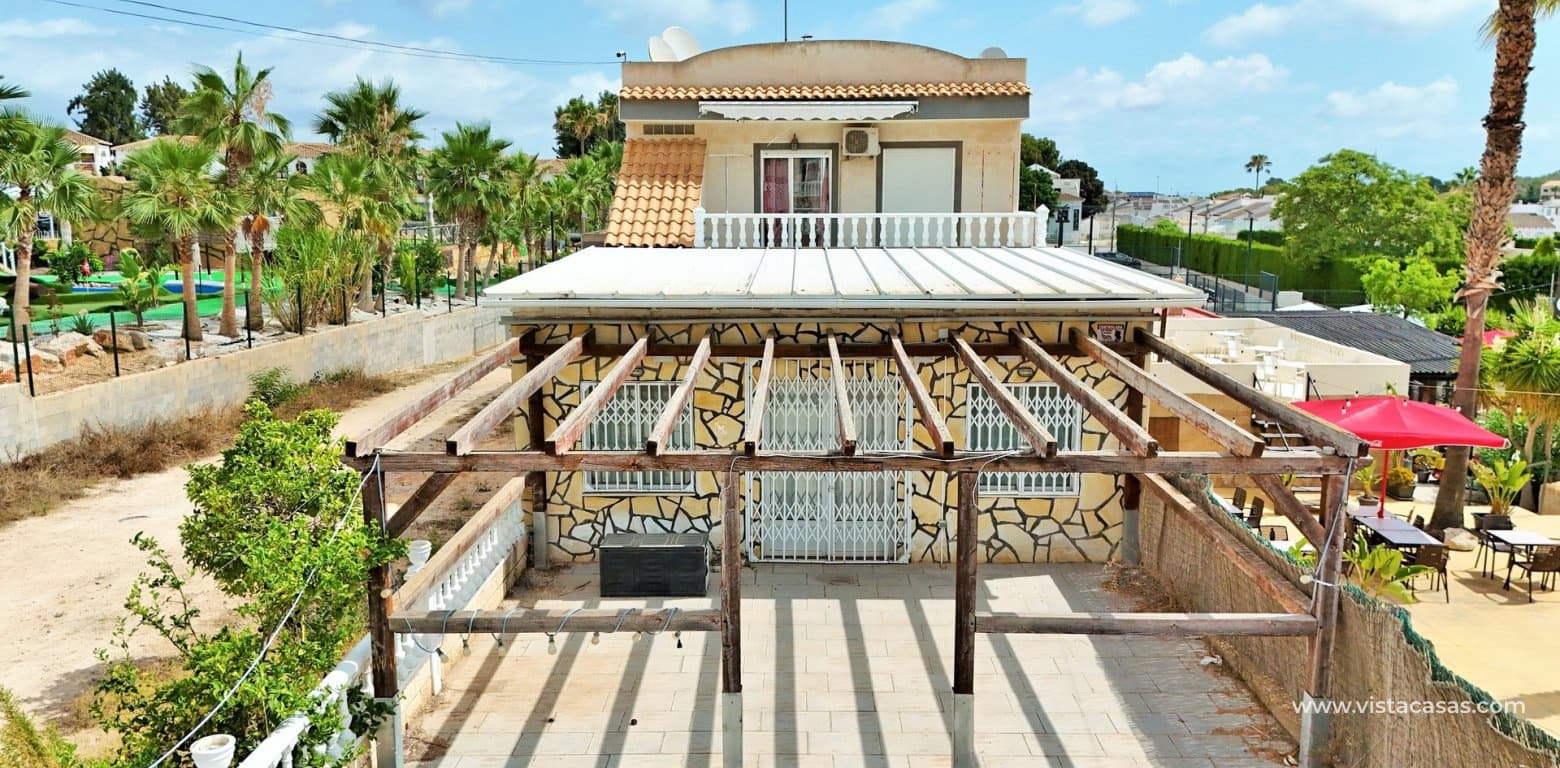 3 slaapkamer Commercieel te koop in Villamartin - € 374.900 (Ref: 9123720)