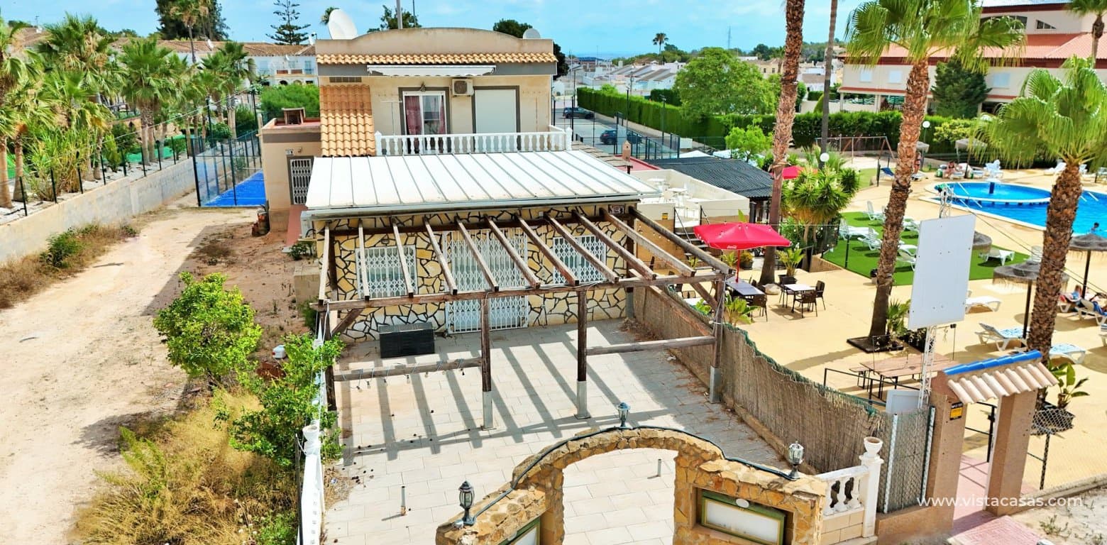 3 slaapkamer Commercieel te koop in Villamartin - € 374.900 (Ref: 9123720)