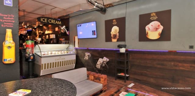 Komercyjne na sprzedaż w Villamartin, Orihuela z basenem - 299 000 € (Ref: 9131712)