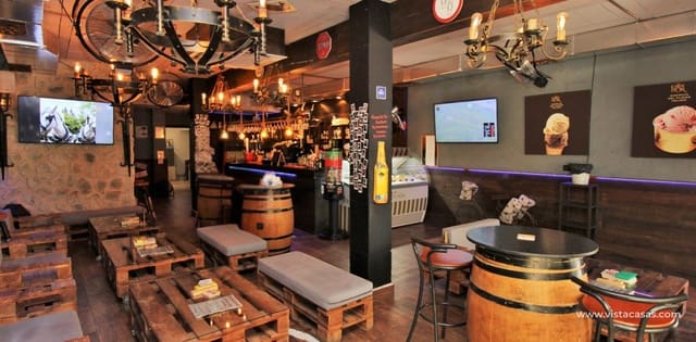 Komercyjne na sprzedaż w Villamartin, Orihuela z basenem - 299 000 € (Ref: 9131712)