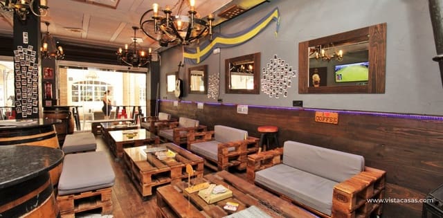 Komercyjne na sprzedaż w Villamartin, Orihuela z basenem - 299 000 € (Ref: 9131712)