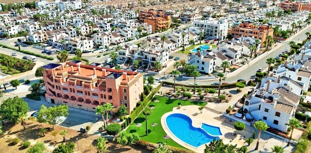 2 soveværelse Lejlighed til salg i Villamartin, Orihuela med swimmingpool - € 179.999 (Ref: 9137498)