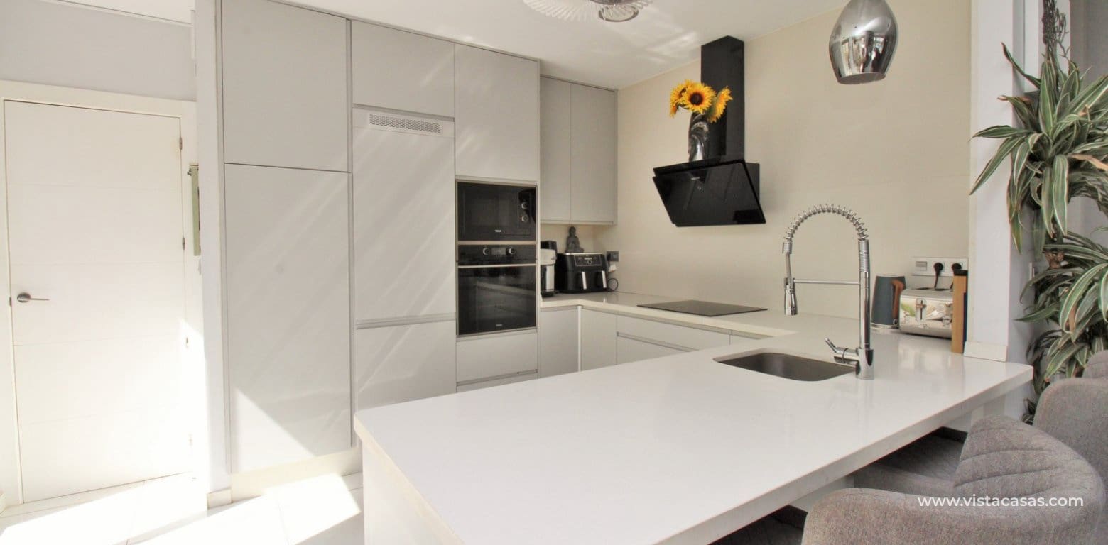 4 soverom Villa til salgs i Villamartin med svømmebasseng - € 477 000 (Ref: 9162980)