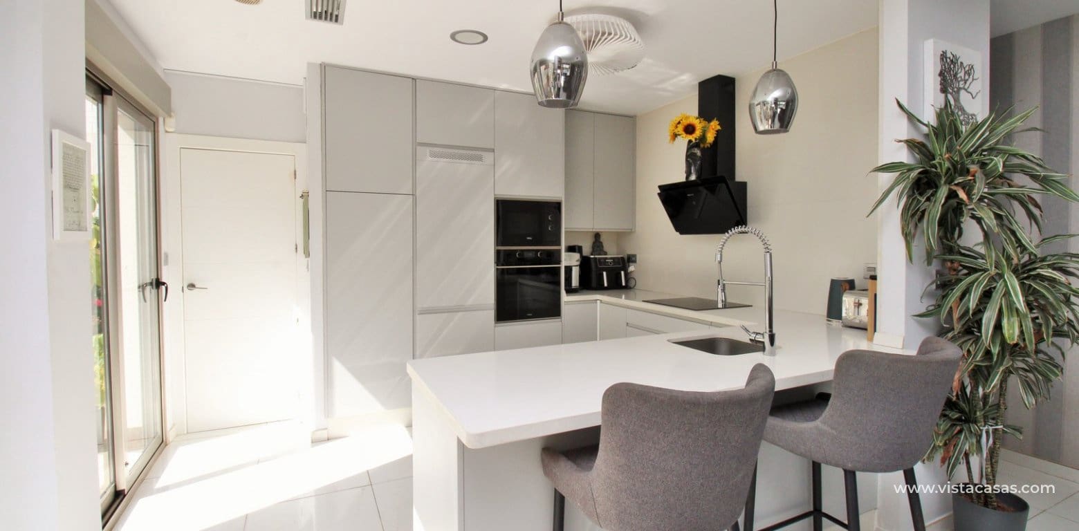 4 soverom Villa til salgs i Villamartin med svømmebasseng - € 477 000 (Ref: 9162980)