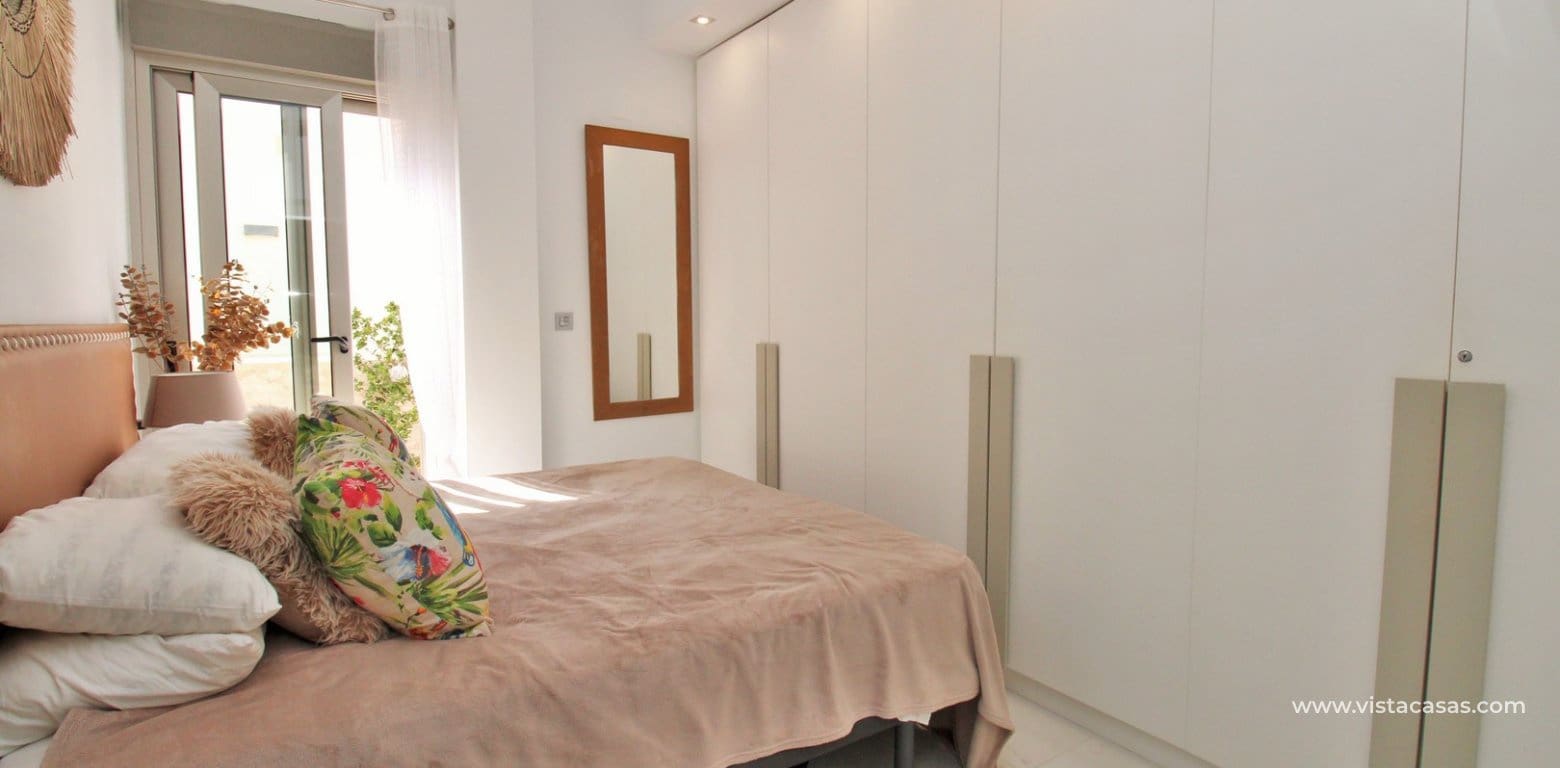 4 soverom Villa til salgs i Villamartin med svømmebasseng - € 477 000 (Ref: 9162980)