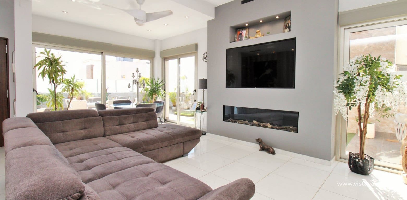 4 soverom Villa til salgs i Villamartin med svømmebasseng - € 477 000 (Ref: 9162980)