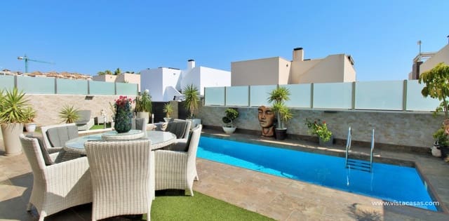 4 soverom Villa til salgs i Villamartin, Orihuela med svømmebasseng - € 477 000 (Ref: 9162980)