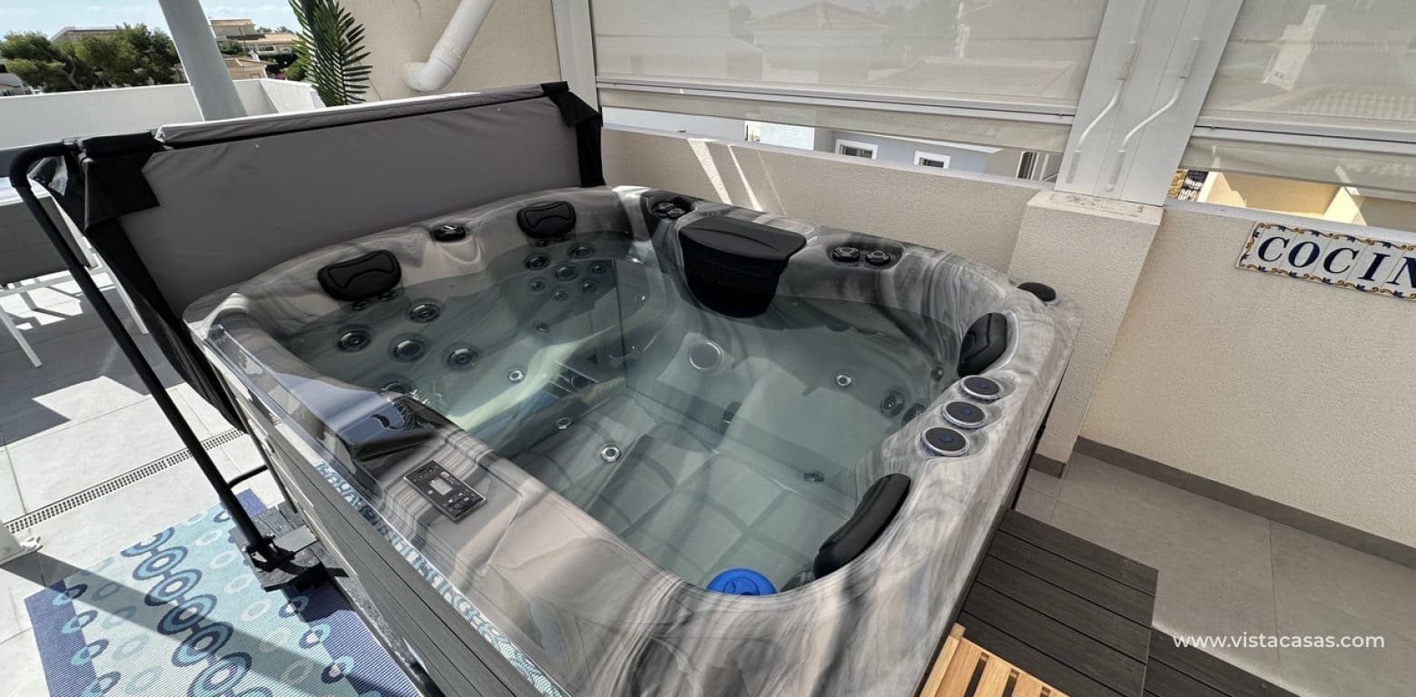 2 soveværelse Lejlighed til salg i Villamartin - € 399.500 (Ref: 9166378)