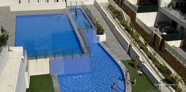 2 soveværelse Lejlighed til salg i Villamartin, Orihuela - € 399.500 (Ref: 9166378)