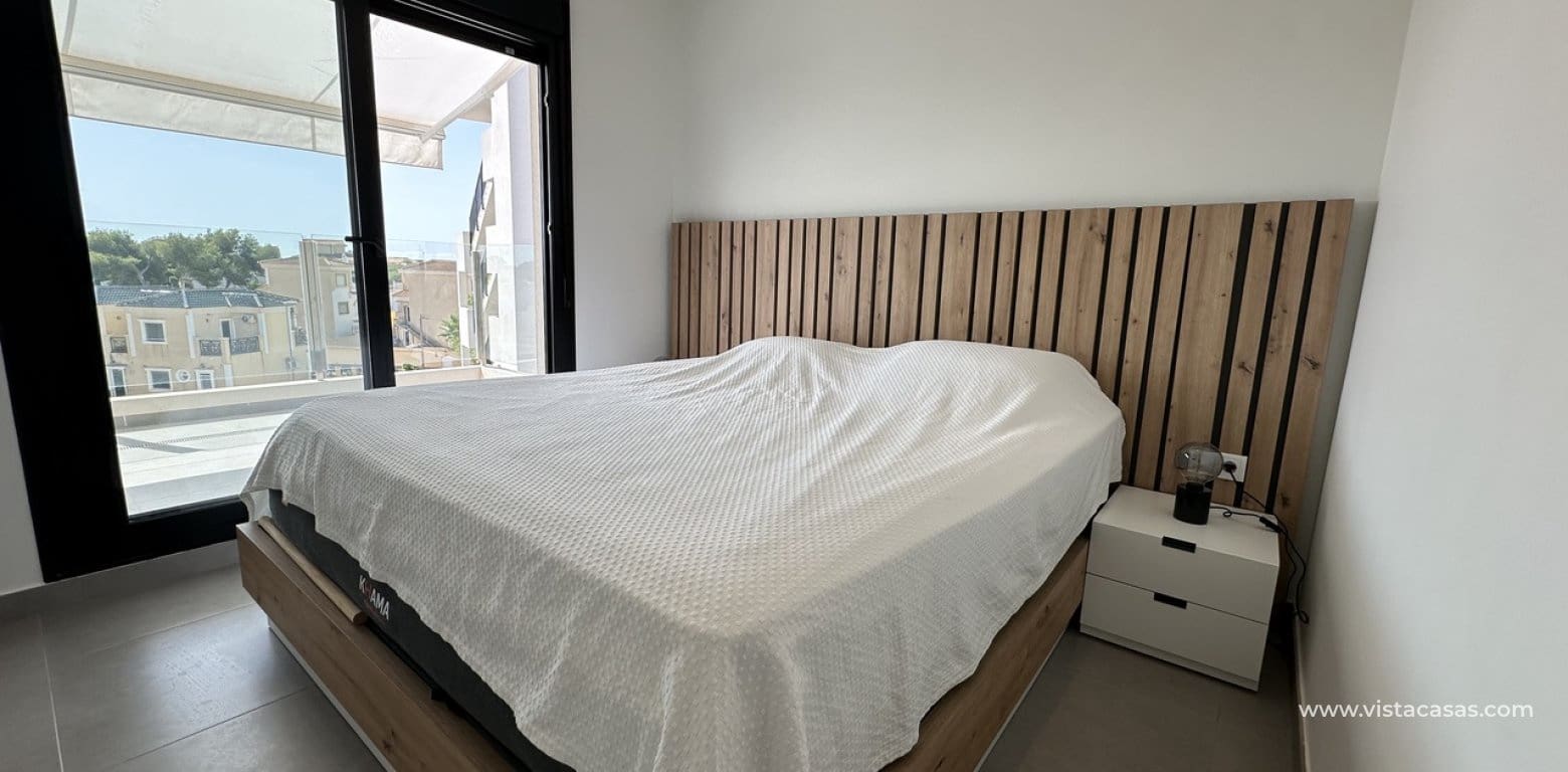 2 soveværelse Lejlighed til salg i Villamartin - € 399.500 (Ref: 9166378)