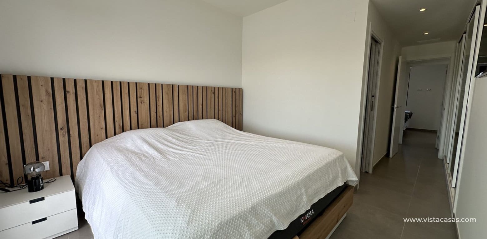 2 soveværelse Lejlighed til salg i Villamartin - € 399.500 (Ref: 9166378)