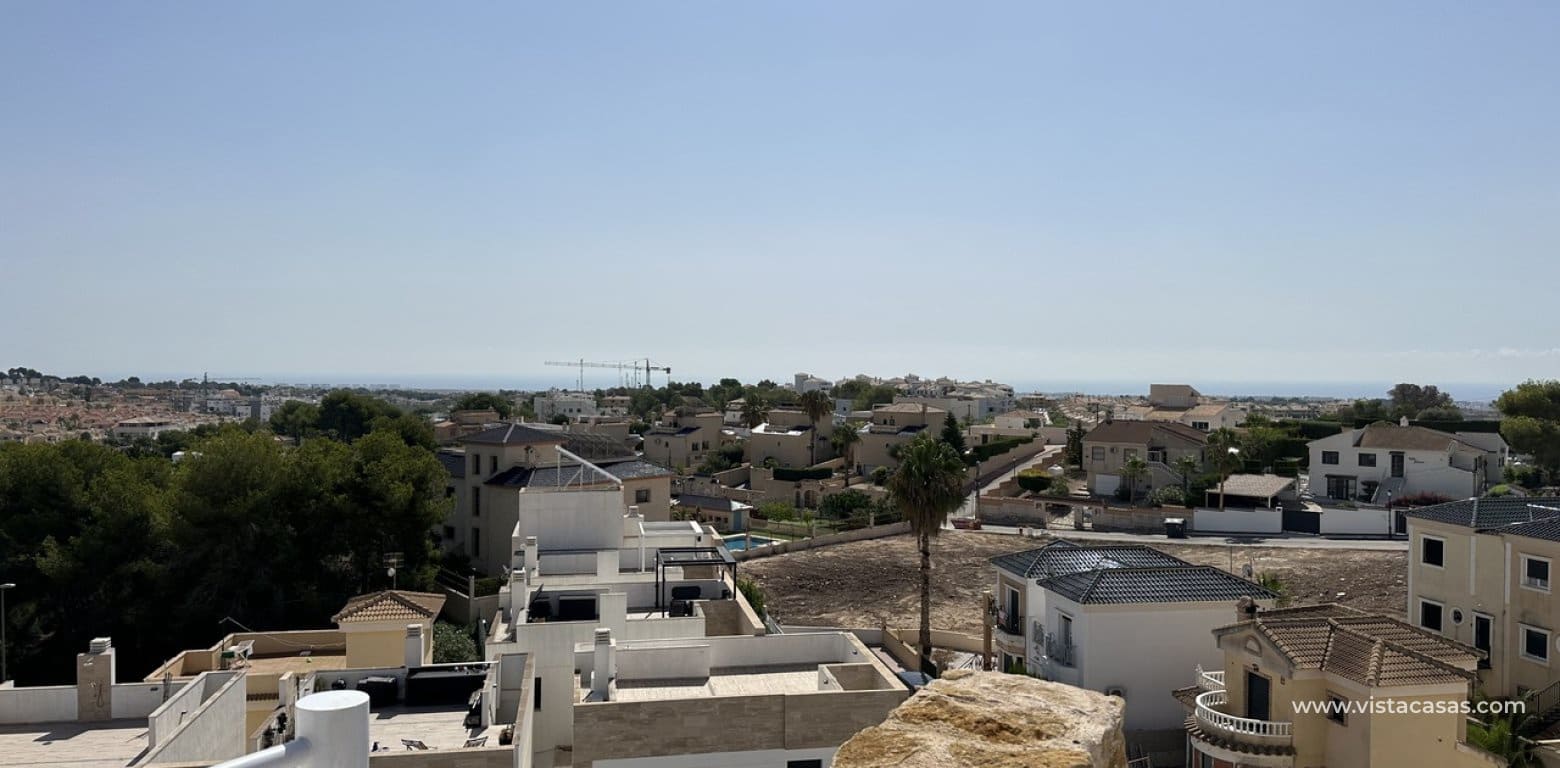 2 soveværelse Lejlighed til salg i Villamartin - € 399.500 (Ref: 9166378)