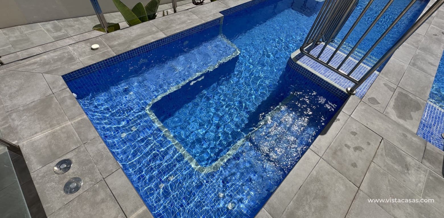 2 soveværelse Lejlighed til salg i Villamartin - € 399.500 (Ref: 9166378)