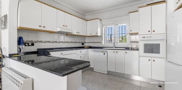 Chalet de 4 habitaciones en Playa Flamenca, Orihuela en venta - 559.000 € (Ref: 9187263)