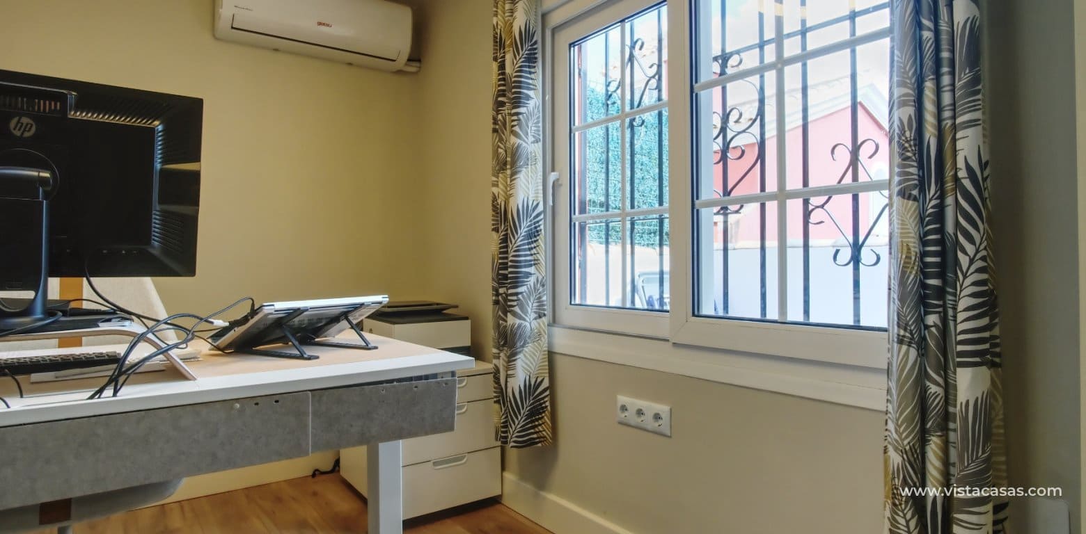 3 sypialnia Dom na sprzedaż w Villamartin - 239 000 € (Ref: 9192726)