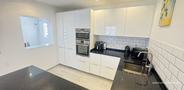 2 soverom Villa til salgs i Villamartin, Orihuela - € 265 000 (Ref: 9198036)