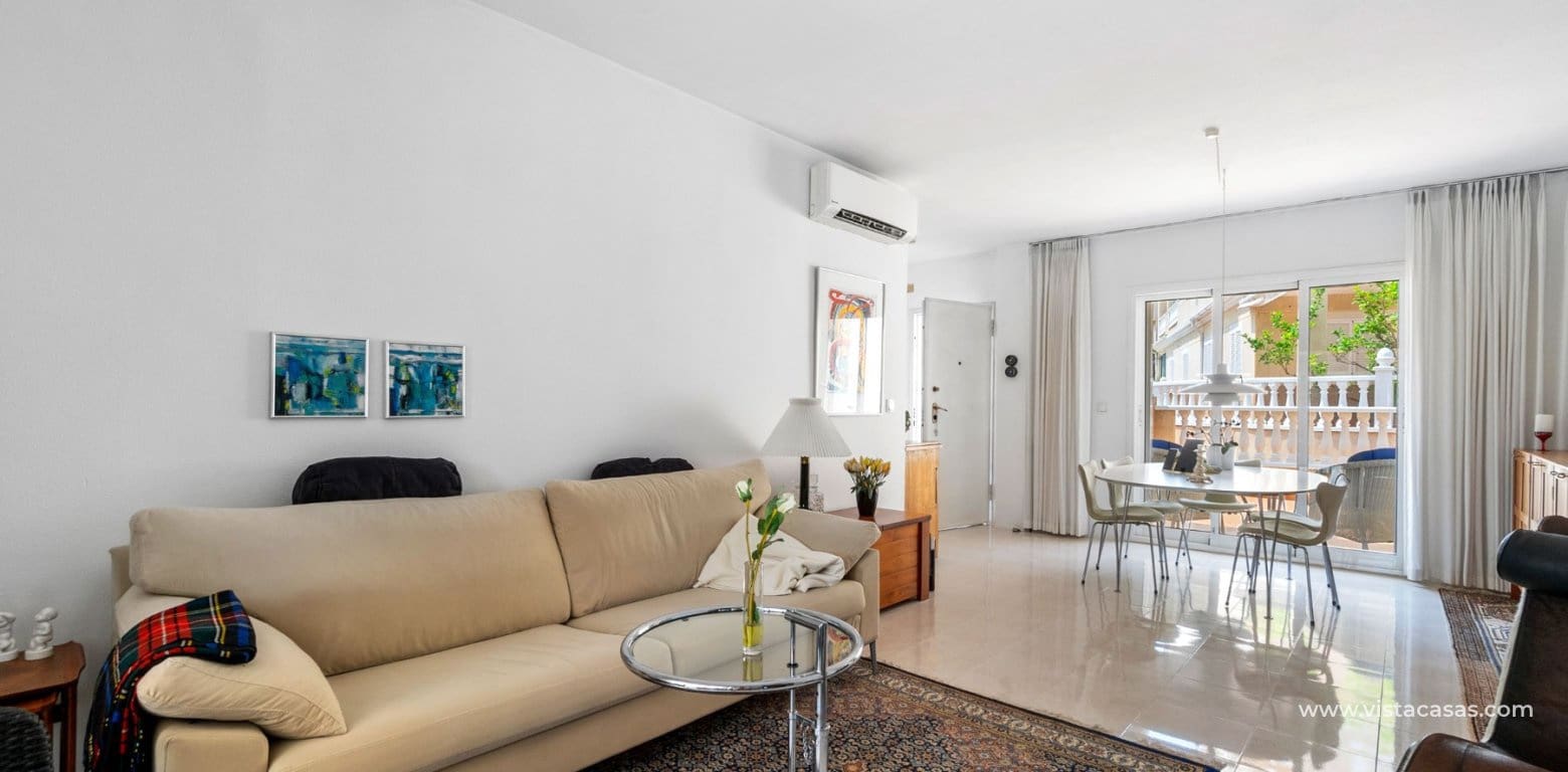 3 makuuhuone Omakotitalo myytävänä paikassa Playa Flamenca - 339 000 € (Ref: 9199646)