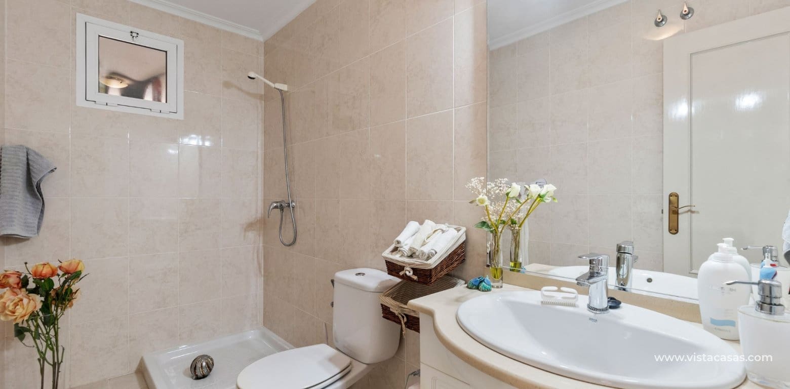 3 makuuhuone Omakotitalo myytävänä paikassa Playa Flamenca - 339 000 € (Ref: 9199646)