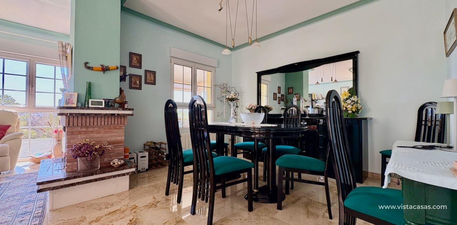 3 bedroom Villa for sale in Villamartin - € 435,000 (Ref: 9211425)