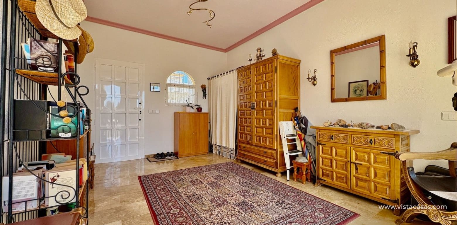 3 bedroom Villa for sale in Villamartin - € 435,000 (Ref: 9211425)