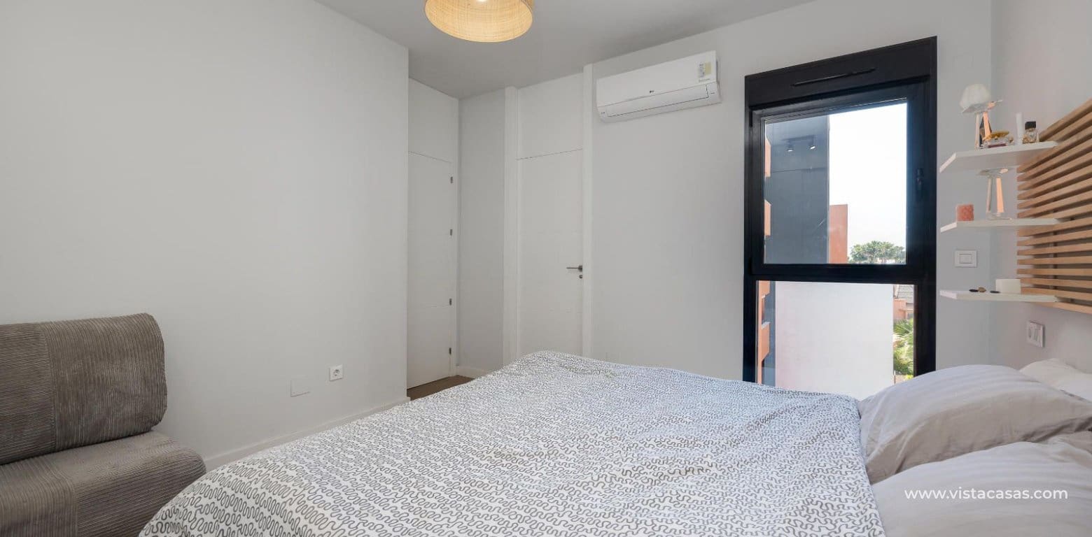 2 soveværelse Lejlighed til salg i Villamartin - € 285.000 (Ref: 9211555)