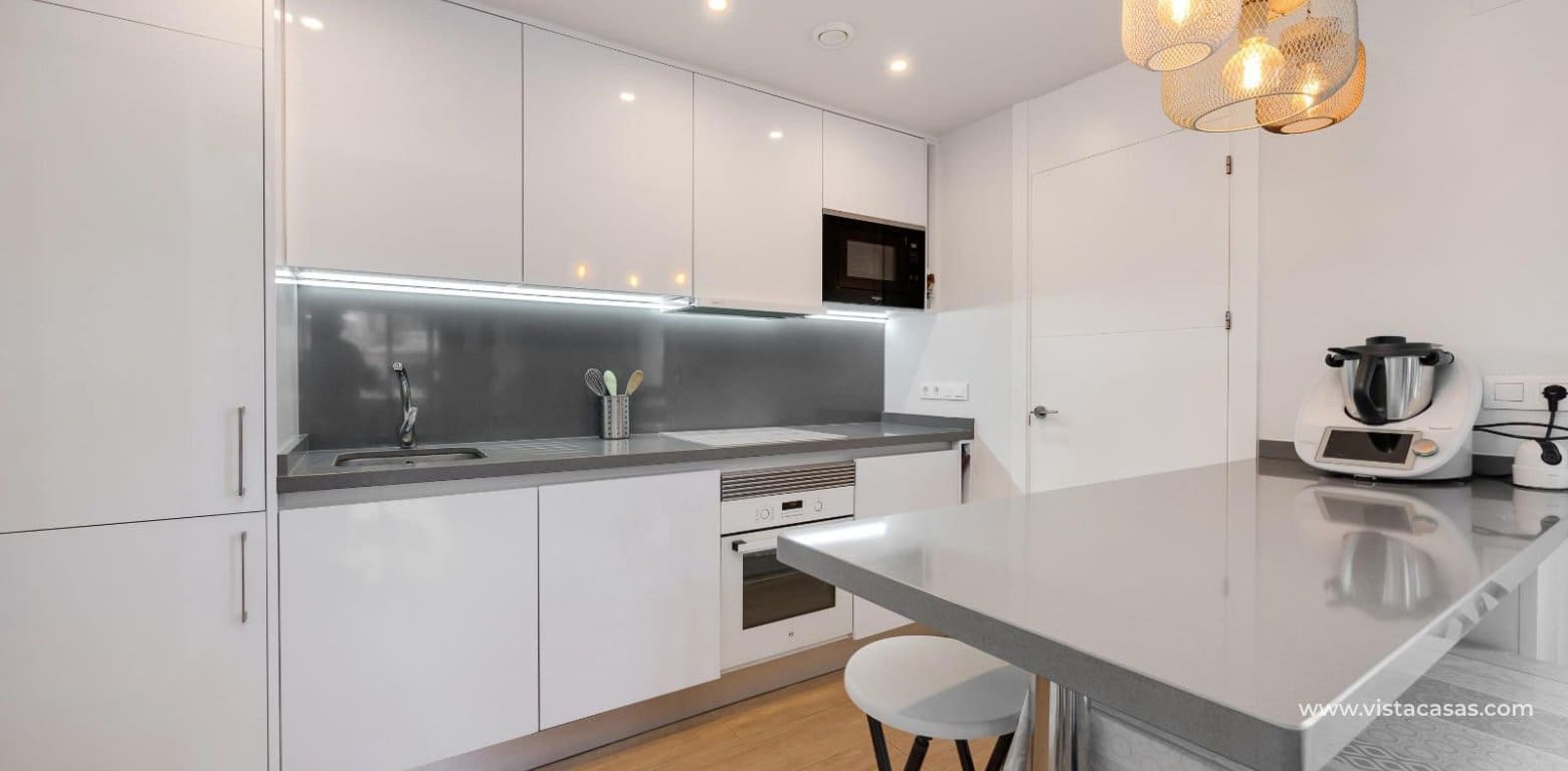 2 soveværelse Lejlighed til salg i Villamartin - € 285.000 (Ref: 9211555)