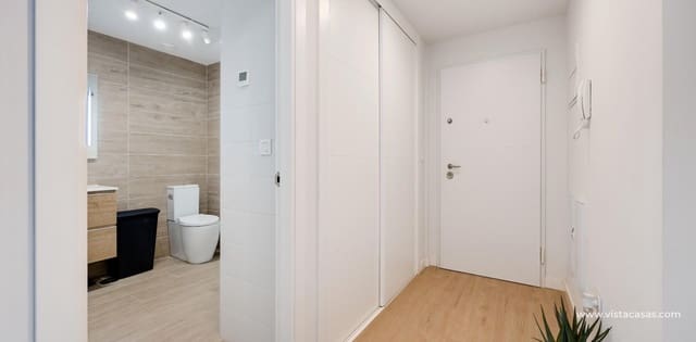 2 soveværelse Lejlighed til salg i Villamartin, Orihuela - € 285.000 (Ref: 9211555)