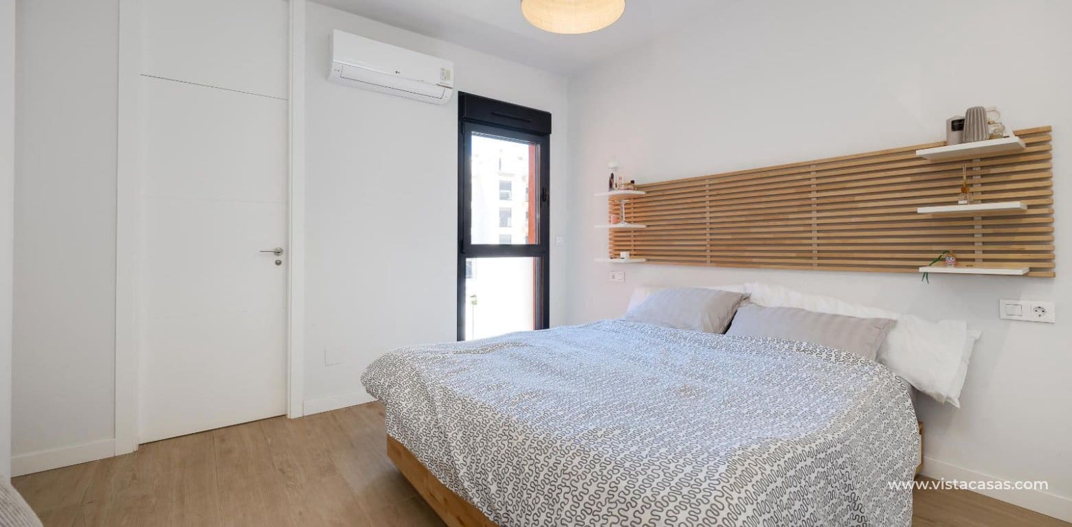 2 soveværelse Lejlighed til salg i Villamartin - € 285.000 (Ref: 9211555)