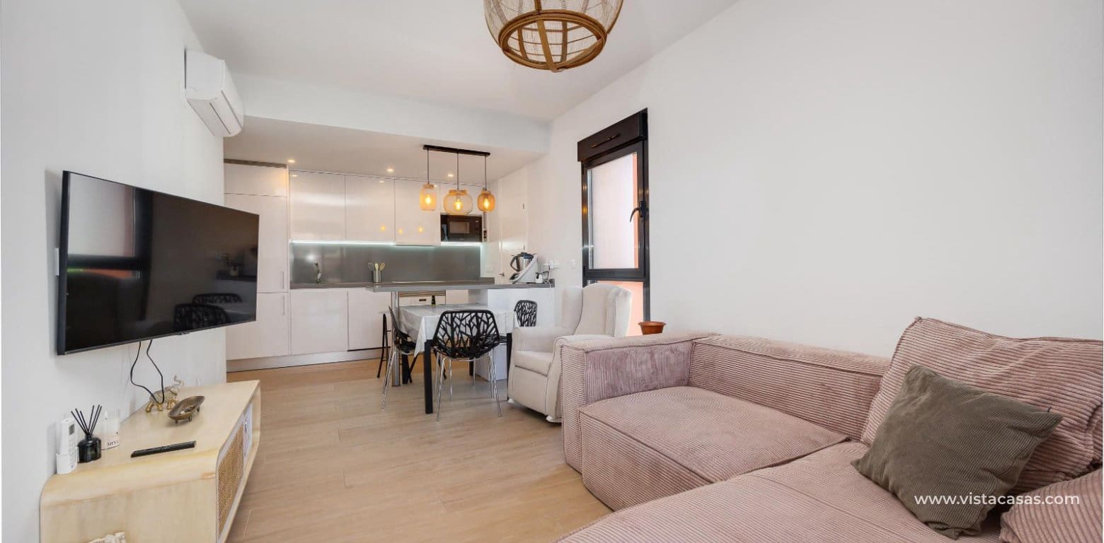 2 soveværelse Lejlighed til salg i Villamartin - € 285.000 (Ref: 9211555)