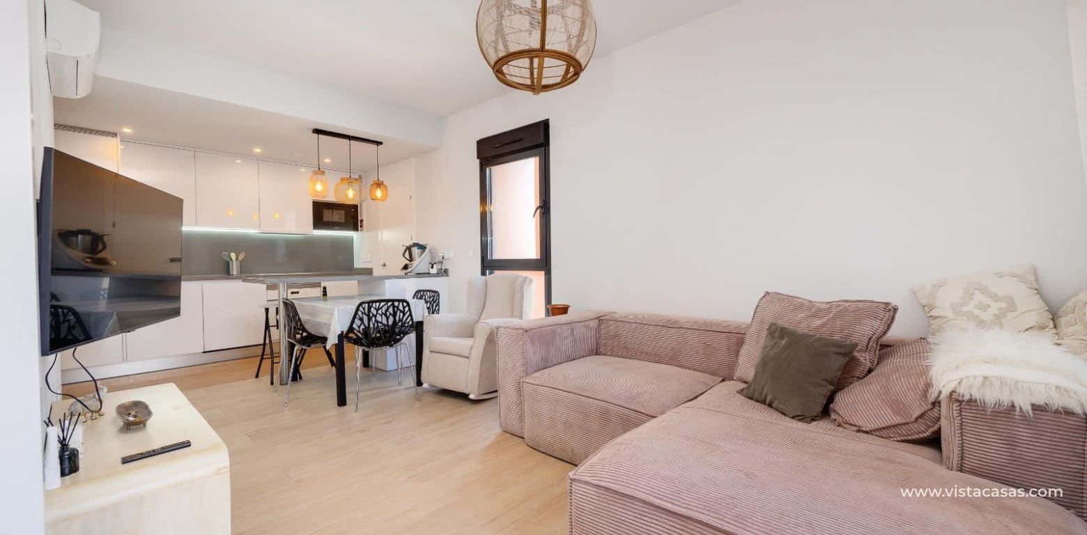 2 soveværelse Lejlighed til salg i Villamartin - € 285.000 (Ref: 9211555)