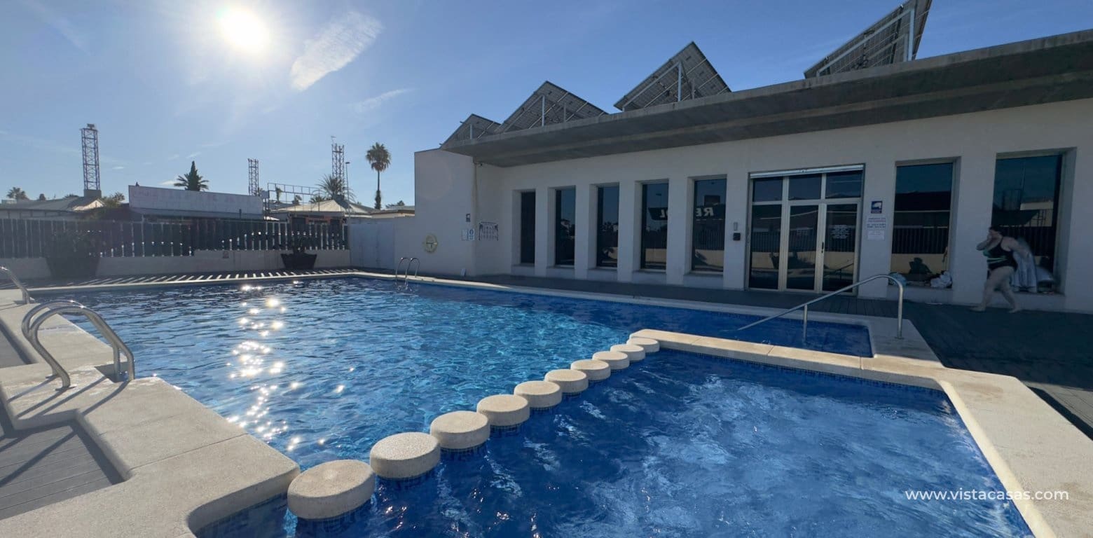 2 slaapkamer Appartement te koop in Villamartin - € 215.000 (Ref: 9227230)