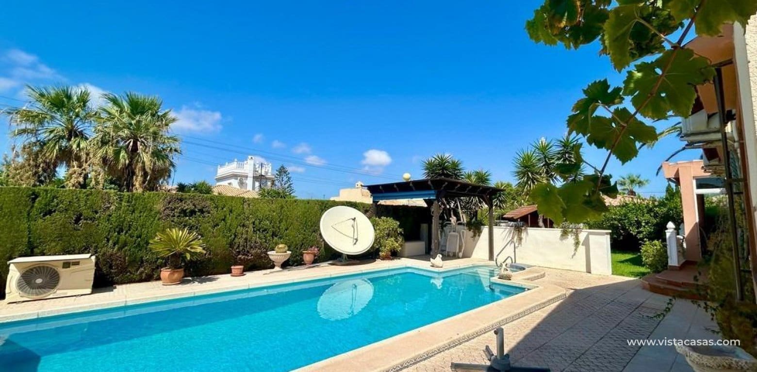 Chalet de 3 habitaciones en Cabo Roig en venta - 790.000 € (Ref: 9248958)