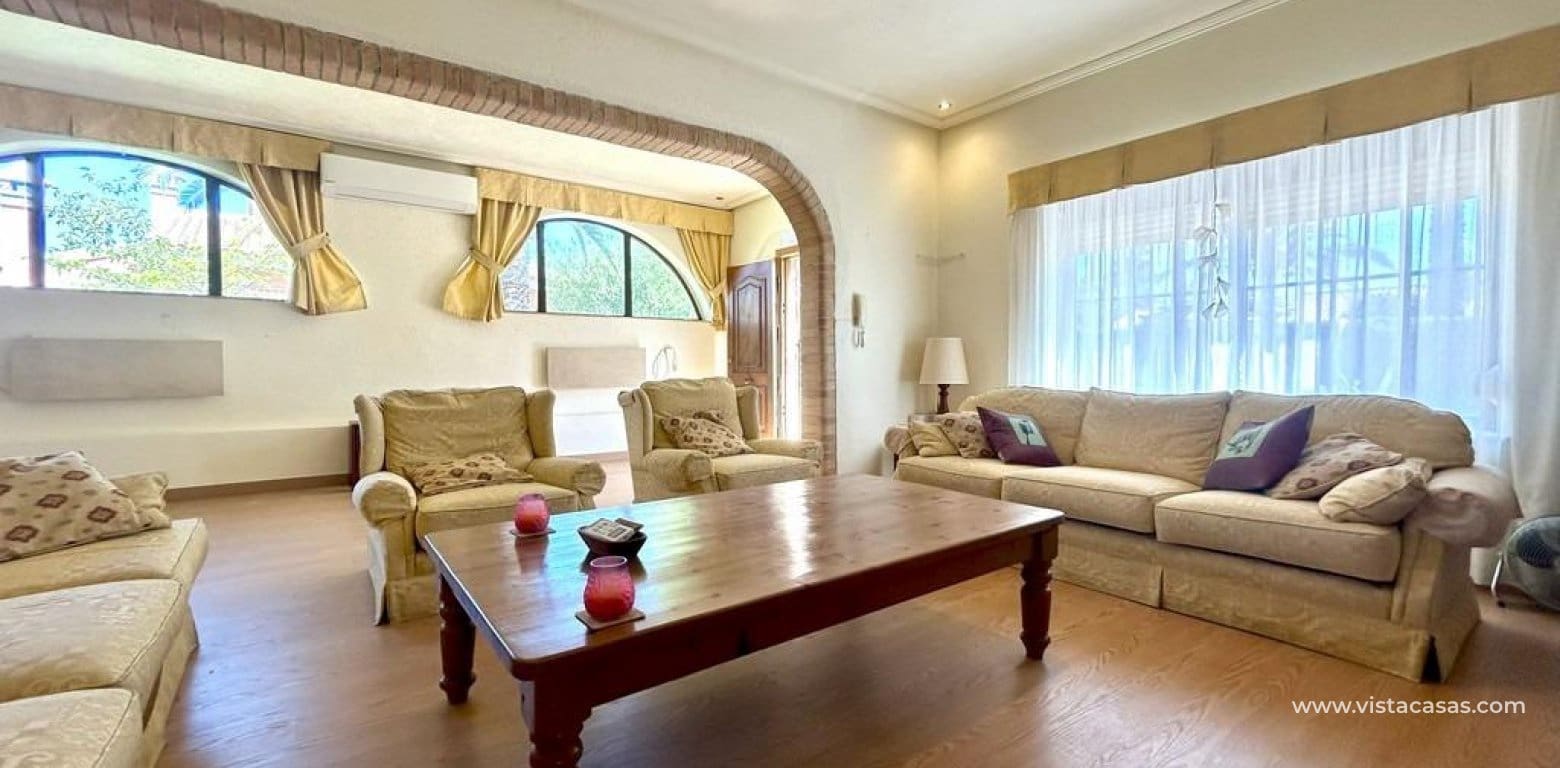 Chalet de 3 habitaciones en Cabo Roig en venta - 790.000 € (Ref: 9248958)