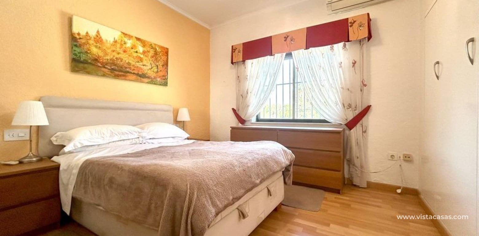 Chalet de 3 habitaciones en Cabo Roig en venta - 790.000 € (Ref: 9248958)