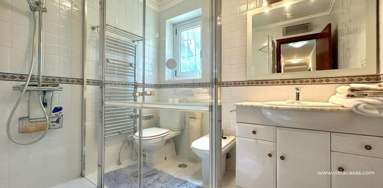 Chalet de 3 habitaciones en Cabo Roig en venta - 790.000 € (Ref: 9248958)