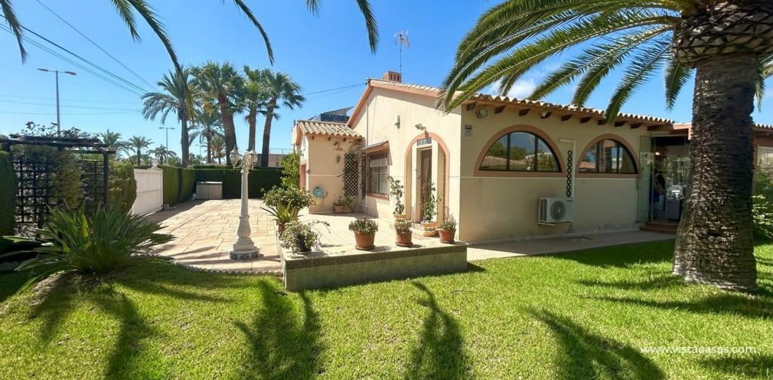 Chalet de 3 habitaciones en Cabo Roig en venta - 790.000 € (Ref: 9248958)