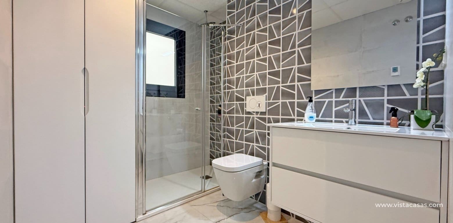 2 slaapkamer Appartement te koop in Villamartin - € 249.000 (Ref: 9266594)