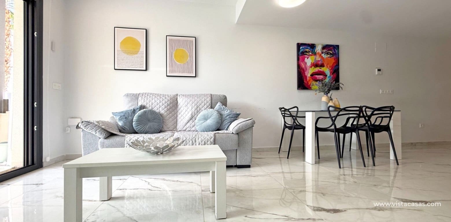 2 slaapkamer Appartement te koop in Villamartin - € 249.000 (Ref: 9266594)