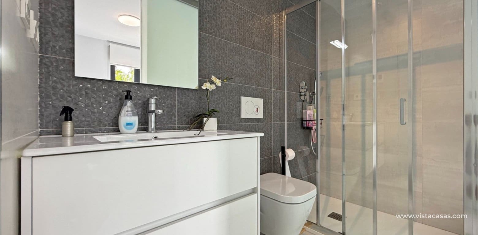 2 slaapkamer Appartement te koop in Villamartin - € 249.000 (Ref: 9266594)