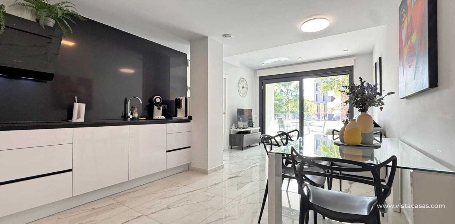 2 slaapkamer Appartement te koop in Villamartin - € 249.000 (Ref: 9266594)