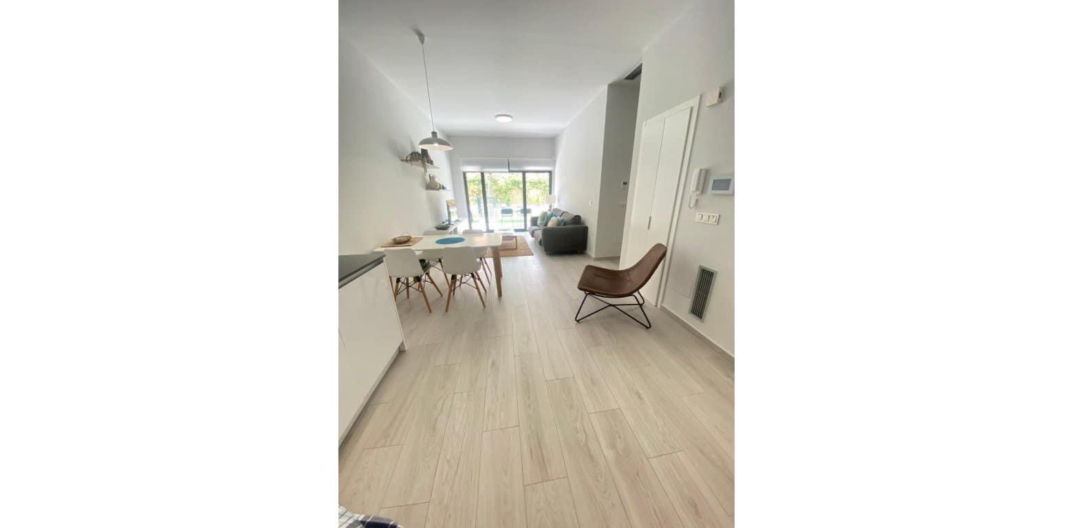 Apartamento de 2 habitaciones en Villamartin en venta - 250.000 € (Ref: 9274151)