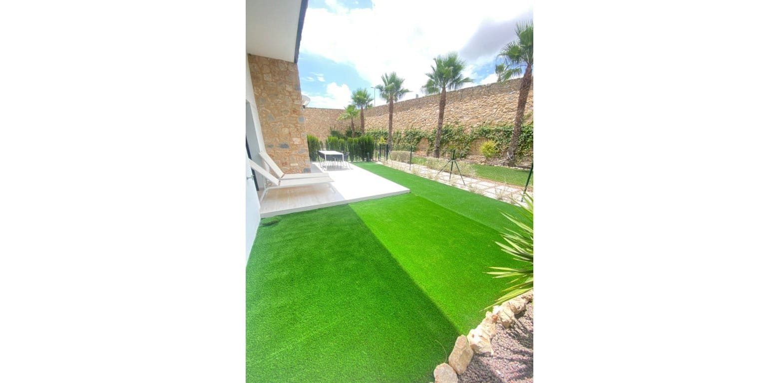 Apartamento de 2 habitaciones en Villamartin en venta - 250.000 € (Ref: 9274151)