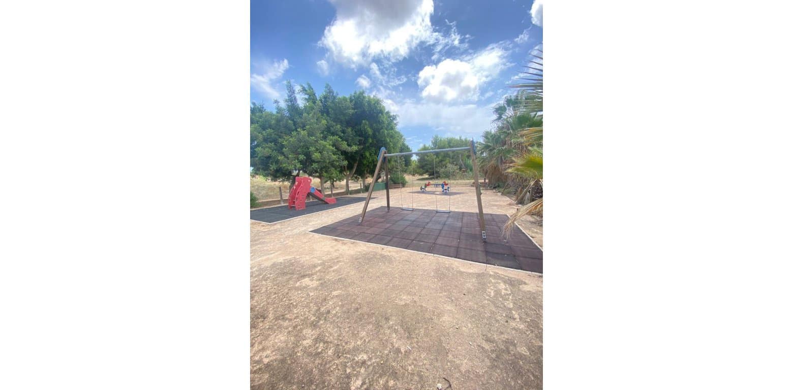 Apartamento de 2 habitaciones en Villamartin en venta - 250.000 € (Ref: 9274151)