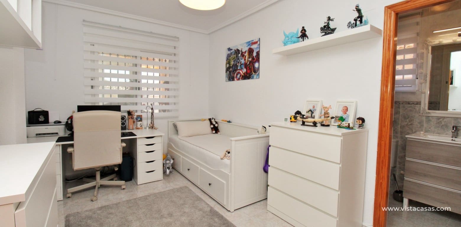 4 slaapkamer Villa te koop in Villamartin met zwembad - € 379.000 (Ref: 9275653)