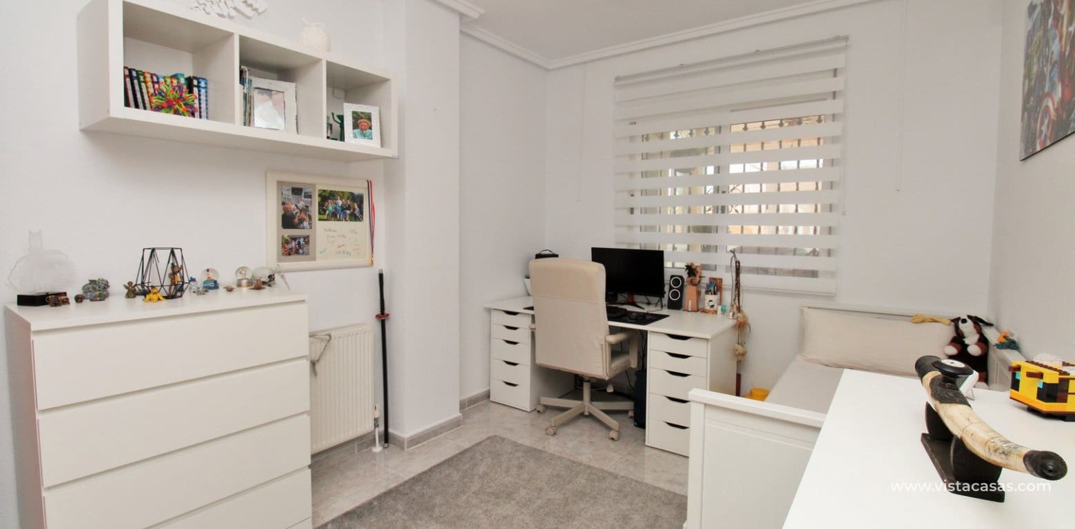 4 slaapkamer Villa te koop in Villamartin met zwembad - € 379.000 (Ref: 9275653)