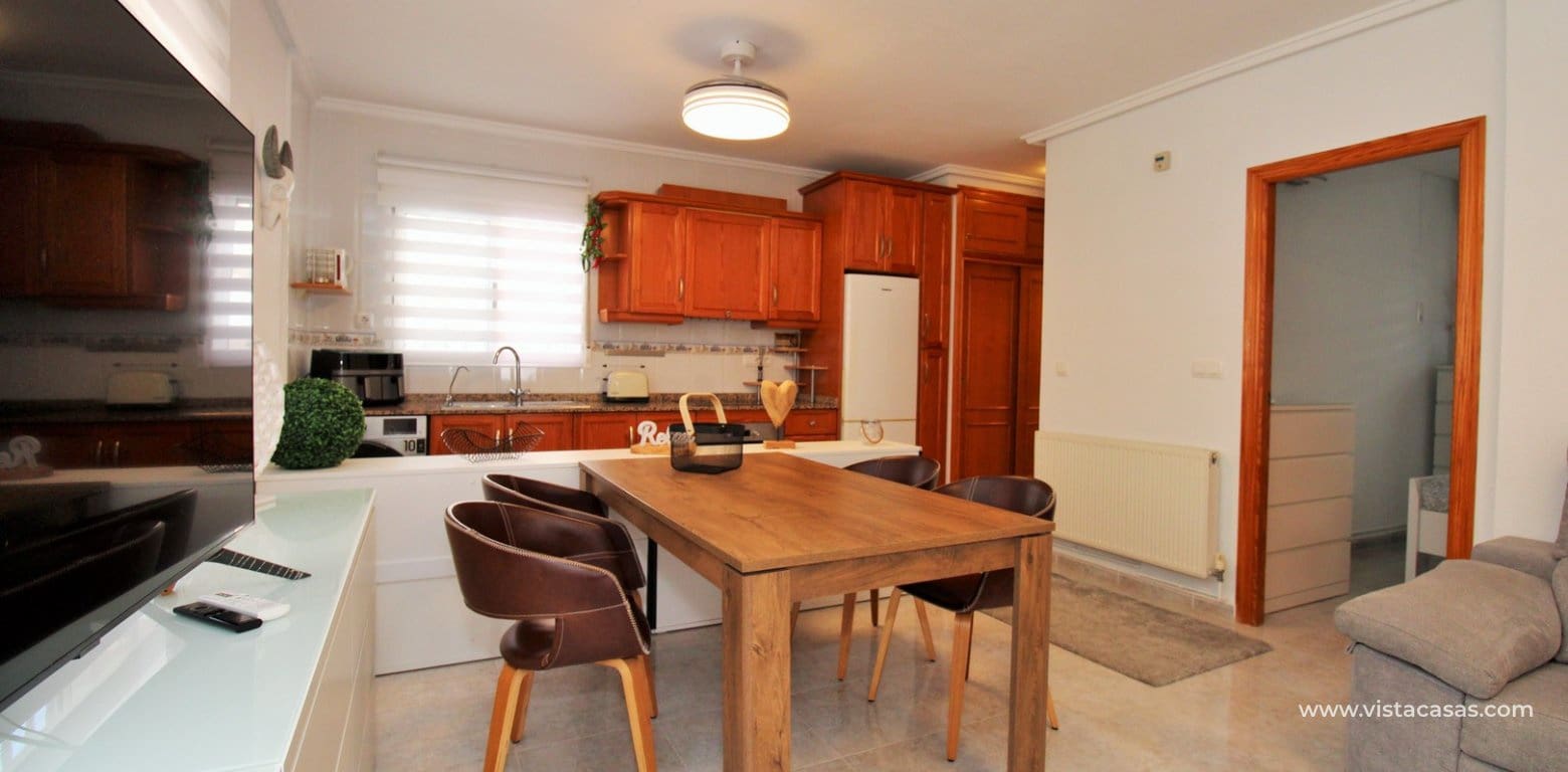 4 slaapkamer Villa te koop in Villamartin met zwembad - € 379.000 (Ref: 9275653)